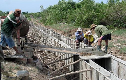 Giải bài toán lãng phí nước ngành thủy lợi ảnh 1